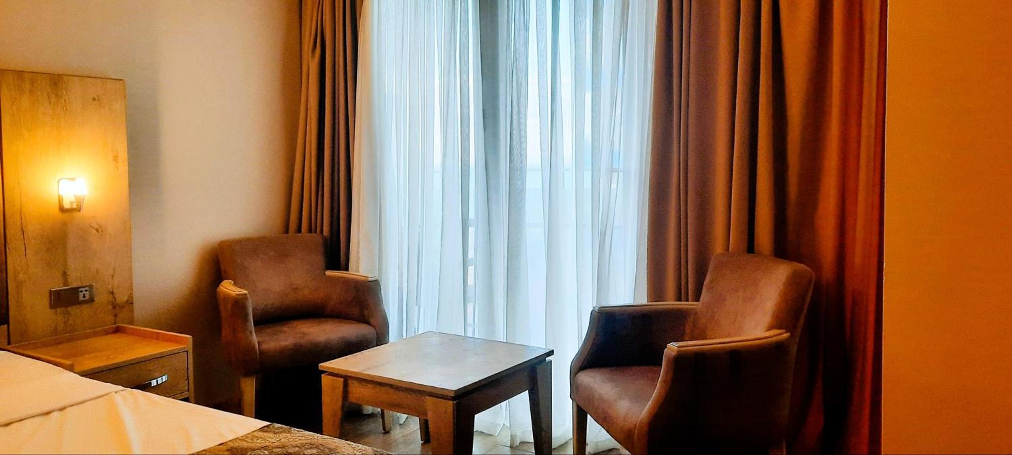 Ashtal Beach Hotel Batumi Kültér fotó